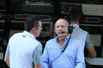 World © Octane Photographic Ltd. Saturday 22nd November 2014. Abu Dhabi Grand Prix - Formula 1 Practice 3. McLaren Mercedes - Ron Dennis and Eric Boullier. Digital Ref: 1165LB1D0461