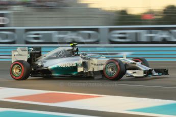 World © Octane Photographic Ltd. 2014 Formula 1 Abu Dhabi Grand Prix, F1 Qualifying, Saturday 22nd November 2014. Mercedes AMG Petronas F1 W05 - Nico Rosberg. Digital Ref : 1166CB1D8230