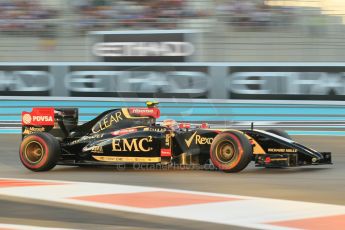 World © Octane Photographic Ltd. 2014 Formula 1 Abu Dhabi Grand Prix, F1 Qualifying, Saturday 22nd November 2014. Lotus F1 Team E22 – Pastor Maldonado. Digital Ref : 1166CB1D8262