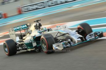 World © Octane Photographic Ltd. 2014 Formula 1 Abu Dhabi Grand Prix, F1 Qualifying, Saturday 22nd November 2014. Mercedes AMG Petronas F1 W05 - Lewis Hamilton. Digital Ref : 1166CB1D8292