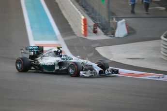 World © Octane Photographic Ltd. Saturday 22nd November 2014. Abu Dhabi Grand Prix - Yas Marina Circuit - Formula 1 Qualifying. Mercedes AMG Petronas F1 W05 - Nico Rosberg. Digital Ref: 1166LB1D0802