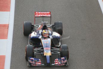 World © Octane Photographic Ltd. Sunday 23rd November 2014. Abu Dhabi Grand Prix - Yas Marina Circuit - Formula 1 Race. Scuderia Toro Rosso STR9 – Jean-Eric Vergne on his out lap from the pits. Digital Ref: