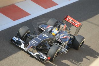 World © Octane Photographic Ltd. Tuesday 25th November 2014. Abu Dhabi Testing - Yas Marina Circuit. Sauber C33 – Marcus Ericsson. Digital Ref: 1174CB1D8076