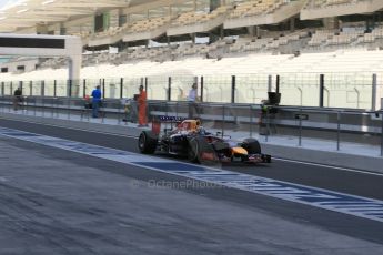 World © Octane Photographic Ltd. Tuesday 25th November 2014. Abu Dhabi Testing - Yas Marina Circuit. Infiniti Red Bull Racing RB10 – Carlos Sainz jr. Digital Ref: 1174LB1D8229