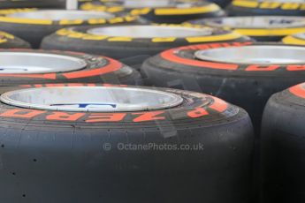 World © Octane Photographic Ltd. Tuesday 25th November 2014. Abu Dhabi Testing - Yas Marina Circuit. Infiniti Red Bull Racing RB10 tyres being got ready. Digital Ref: 1174LB1D8267