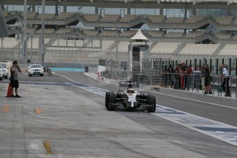 World © Octane Photographic Ltd. Tuesday 25th November 2014. Abu Dhabi Testing - Yas Marina Circuit. McLaren Honda MP4-29H/1X1 - Stoffel Vandoorne. Digital Ref: 1174LB1D8300