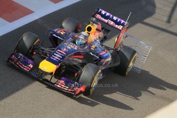 World © Octane Photographic Ltd. Wednesday 26th November 2014. Abu Dhabi Testing - Yas Marina Circuit. Infiniti Red Bull Racing RB10 – Daniel Ricciardo. Digital Ref: 1175CB1D8844