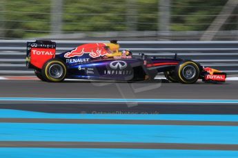 World © Octane Photographic Ltd. Wednesday 26th November 2014. Abu Dhabi Testing - Yas Marina Circuit. Infiniti Red Bull Racing RB10 – Daniel Ricciardo. Digital Ref: 1175CB1D9131