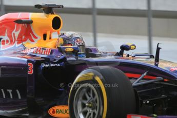 World © Octane Photographic Ltd. Wednesday 26th November 2014. Abu Dhabi Testing - Yas Marina Circuit. Infiniti Red Bull Racing RB10 – Daniel Ricciardo. Digital Ref: 1175CB1D9267