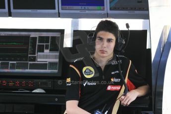 World © Octane Photographic Ltd. Wednesday 26th November 2014. Abu Dhabi Testing - Yas Marina Circuit. Lotus F1 Team E22 – Esteban Ocon. Digital Ref: 1175CB1D9460
