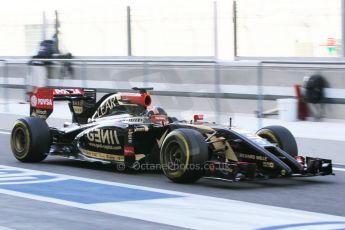 World © Octane Photographic Ltd. Wednesday 26th November 2014. Abu Dhabi Testing - Yas Marina Circuit. Lotus F1 Team E22 – Alex Lynn. Digital Ref: 1175CB1D9481