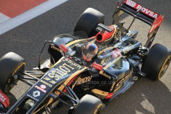 World © Octane Photographic Ltd. Wednesday 26th November 2014. Abu Dhabi Testing - Yas Marina Circuit. Lotus F1 Team E22 – Alex Lynn. Digital Ref: 1175CB1D9516