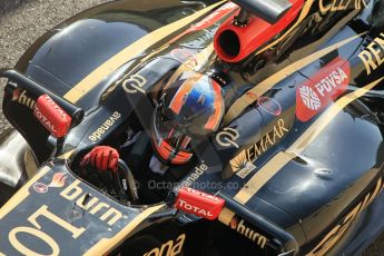 World © Octane Photographic Ltd. Wednesday 26th November 2014. Abu Dhabi Testing - Yas Marina Circuit. Lotus F1 Team E22 – Alex Lynn. Digital Ref: 1175CB1D9523