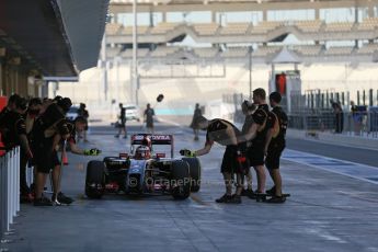 World © Octane Photographic Ltd. Wednesday 26th November 2014. Abu Dhabi Testing - Yas Marina Circuit. Lotus F1 Team E22 – Esteban Ocon. Digital Ref: 1175LB1D8856