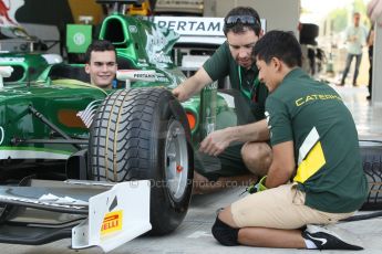 World © Octane Photographic Ltd. 2014 Formula 1 Abu Dhabi Grand Prix, GP2 setup, Thursday 20th November 2014. Rio Haryanto wheel change - EQ8 Caterham Racing. Digital Ref : 1156CB1D5029