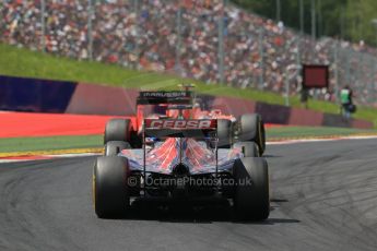 World © Octane Photographic Ltd. Sunday 22nd June 2014. Red Bull Ring, Spielberg - Austria - Formula 1 Race. Caterham F1 Team CT05 – Marcus Ericsson and Scuderia Toro Rosso STR 9 – Daniil Kvyat. Digital Ref: 1000LB1D5635