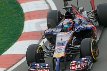 World © Octane Photographic Ltd. Friday 6th June 2014. Canada - Circuit Gilles Villeneuve, Montreal. Formula 1 Practice 1. Scuderia Toro Rosso STR9 - Jean-Eric Vergne. Digital Ref: 0978LB1D2255