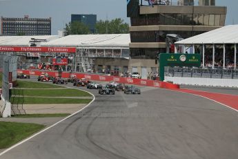 World © Octane Photographic Ltd. Sunday 8th June 2014. Canada - Circuit Gilles Villeneuve, Montreal. Formula 1 Race. Mercedes AMG Petronas F1 W05 Hybrid - Nico Rosberg leads race start. Digital Ref: 0986LB1D8120