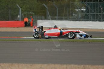 World © Octane Photographic Ltd. FIA European F3 Championship, Silverstone, UK, April 19th 2014 - Race 1. Hare makes its escape from Fortec Motorsports – Mercedes. Dallara F312 – Mitch Gilbert. Digital Ref : 0909lb1d6752