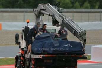 World © Octane Photographic Ltd. Tuesday 13th May 2014. Circuit de Catalunya - Spain - Formula 1 In-Season testing. Scuderia Toro Rosso STR9 - Jean-Eric Vergne's car is recovered after stopping on track 10 minutes into the session. Digital Ref: