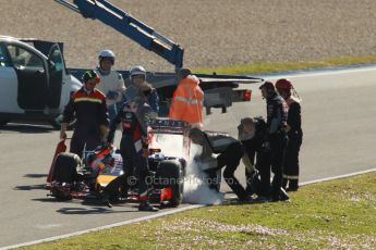 World © Octane Photographic Ltd. 2014 Formula 1 Winter Testing, Circuito de Velocidad, Jerez. Thursday 30th January 2014. Day 3. Infiniti Red Bull Racing RB10 – Daniel Ricciardo stops on track with overheating problems on his outlap. Digital Ref: 0887cb1d0895