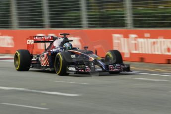 World © Octane Photographic Ltd. Friday 19th September 2014, Singapore Grand Prix, Marina Bay. - Formula 1 Practice 1. Scuderia Toro Rosso STR9 - Jean-Eric Vergne. Digital Ref: