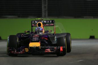 World © Octane Photographic Ltd. Friday 19th September 2014, Singapore Grand Prix, Marina Bay. - Formula 1 Practice 1. Infiniti Red Bull Racing RB10 – Daniel Ricciardo. Digital Ref: 1118LB1D0386