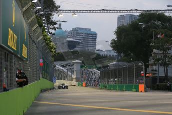 World © Octane Photographic Ltd. Friday 19th September 2014, Singapore Grand Prix, Marina Bay. - Formula 1 Practice 1. Mercedes AMG Petronas F1 W05 – Lewis Hamilton. Digital Ref: 1118LB1D9545