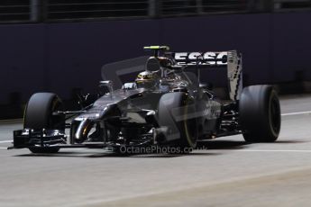 World © Octane Photographic Ltd. Friday 19th September 2014, Singapore Grand Prix, Marina Bay. - Formula 1 Practice 2. McLaren Mercedes MP4/29 – Kevin Magnussen. Digital Ref: