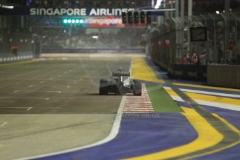 World © Octane Photographic Ltd. Saturday 20th September 2014, Singapore Grand Prix, Marina Bay. - Formula 1 Qualifying. Mercedes AMG Petronas F1 W05 – Lewis Hamilton. Digital Ref: 1124CB1D9324