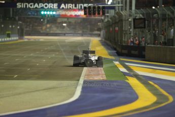 World © Octane Photographic Ltd. Saturday 20th September 2014, Singapore Grand Prix, Marina Bay. - Formula 1 Qualifying. Williams Martini Racing FW36 – Valtteri Bottas. Digital Ref: 1124CB1D9342