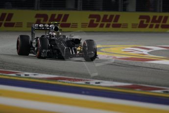 World © Octane Photographic Ltd. Saturday 20th September 2014, Singapore Grand Prix, Marina Bay. - Formula 1 Qualifying. McLaren Mercedes MP4/29 – Kevin Magnussen. Digital Ref: 1124CB1D9684