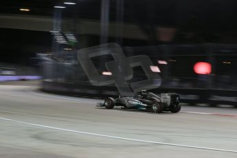 World © Octane Photographic Ltd. Saturday 20th September 2014, Singapore Grand Prix, Marina Bay. - Formula 1 Qualifying. Mercedes AMG Petronas F1 W05 - Nico Rosberg. Digital Ref: 1124LB1D2450