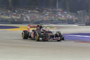 World © Octane Photographic Ltd. Saturday 20th September 2014, Singapore Grand Prix, Marina Bay. - Formula 1 Race outlap. Scuderia Toro Rosso STR 9 – Daniil Kvyat. Digital Ref: 1127CB1D1011