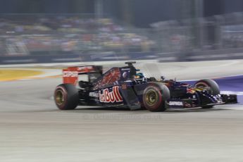 World © Octane Photographic Ltd. Saturday 20th September 2014, Singapore Grand Prix, Marina Bay. - Formula 1 Race outlap. Scuderia Toro Rosso STR9 - Jean-Eric Vergne. Digital Ref: 1127CB1D1019