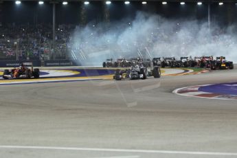 World © Octane Photographic Ltd. Sunday 21st September 2014, Singapore Grand Prix, Marina Bay. - Formula 1 Race start lap 1. Digital Ref: 1127CB1D1185