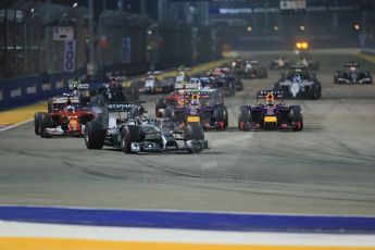 World © Octane Photographic Ltd. Sunday 21st September 2014, Singapore Grand Prix, Marina Bay. - Formula 1 Race start lap 1. Digital Ref: 1127LB1D3242