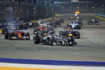 World © Octane Photographic Ltd. Sunday 21st September 2014, Singapore Grand Prix, Marina Bay. - Formula 1 Race start lap 1. Digital Ref: 1127LB1D3244