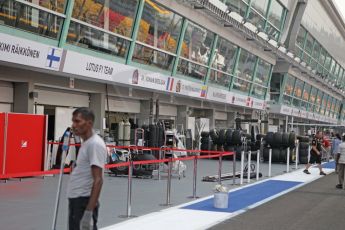 World © Octane Photographic Ltd. Wednesday 17th September 2014, Singapore Grand Prix, Marina Bay. Formula 1 Setup and atmosphere. Ptlane under construction. Digital Ref: 1115CB1D6437