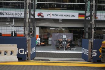 World © Octane Photographic Ltd. Wednesday 17th September 2014, Singapore Grand Prix, Marina Bay. Formula 1 Setup and atmosphere. Sahara Force India - Nico Hulkenberg pit box. Digital Ref: 1115CB1D6495