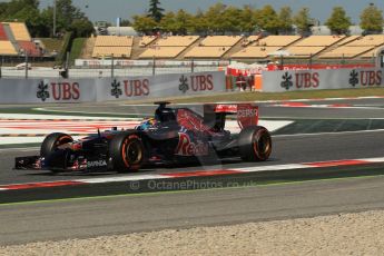 World © Octane Photographic Ltd. Friday 9th May 2014. Circuit de Catalunya - Spain - Formula 1 Practice 1 pitlane. Scuderia Toro Rosso STR9 - Jean-Eric Vergne. Digital Ref: