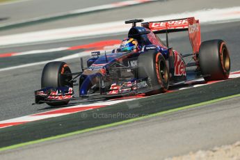 World © Octane Photographic Ltd. Friday 9th May 2014. Circuit de Catalunya - Spain - Formula 1 Practice 1 pitlane. Scuderia Toro Rosso STR9 - Jean-Eric Vergne. Digital Ref: