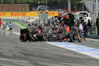 World © Octane Photographic Ltd. Friday 9th May 2014. Circuit de Catalunya - Spain - Formula 1 Practice 2 pitlane. Sauber C33 - Esteban Gutierrez. Digital Ref: