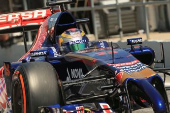 World © Octane Photographic Ltd. Friday 9th May 2014. Circuit de Catalunya - Spain - Formula 1 Practice 2 pitlane. Scuderia Toro Rosso STR9 - Jean-Eric Vergne. Digital Ref: