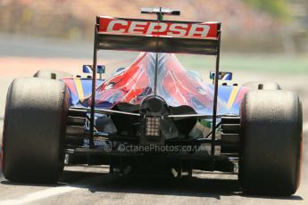 World © Octane Photographic Ltd. Friday 9th May 2014. Circuit de Catalunya - Spain - Formula 1 Practice 2 pitlane. Scuderia Toro Rosso STR9 - Jean-Eric Vergne. Digital Ref: