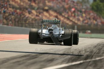 World © Octane Photographic Ltd. Friday 9th May 2014. Circuit de Catalunya - Spain - Formula 1 Practice 2 pitlane. Mercedes AMG Petronas F1 W05 Hybrid – Lewis Hamilton. Digital Ref: