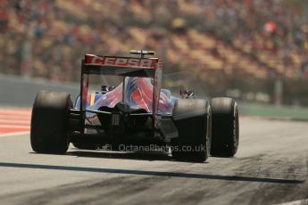 World © Octane Photographic Ltd. Friday 9th May 2014. Circuit de Catalunya - Spain - Formula 1 Practice 2 pitlane. Scuderia Toro Rosso STR 9 – Daniil Kvyat. Digital Ref:
