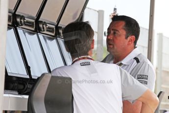 World © Octane Photographic Ltd. Saturday 10th May 2014. Circuit de Catalunya - Spain - Formula 1 Qualifying. McLaren Mercedes MP4/29 - Eric Boullier on the pit wall. Digital Ref: 0936cb7d0036