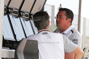 World © Octane Photographic Ltd. Saturday 10th May 2014. Circuit de Catalunya - Spain - Formula 1 Qualifying. McLaren Mercedes MP4/29 - Eric Boullier  on the pit wall. Digital Ref: 0936cb7d0036