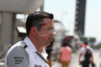 World © Octane Photographic Ltd. Saturday 10th May 2014. Circuit de Catalunya - Spain - Formula 1 Qualifying. McLaren Mercedes MP4/29 - Eric Boullier  on the pit wall. Digital Ref: 0936cb7d0044